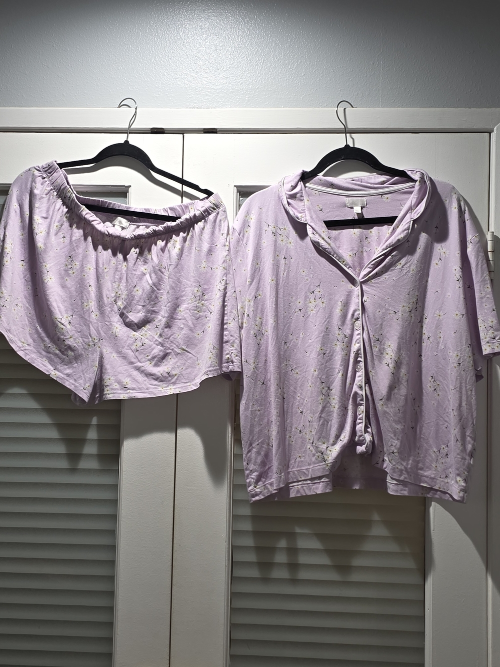 Lavender Floral Short-Sleeve Pajama Set - Lightweight Two-Piece
